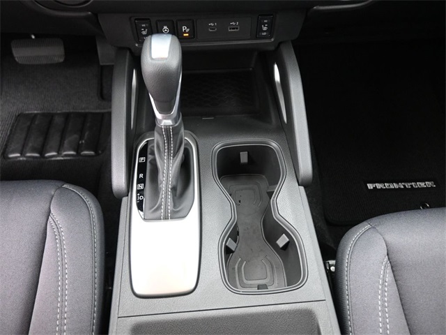 2025 Nissan Frontier Crew Cab SV photo 4