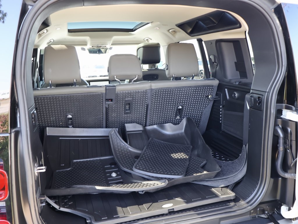 2020 Land Rover Defender 110 HSE photo 10