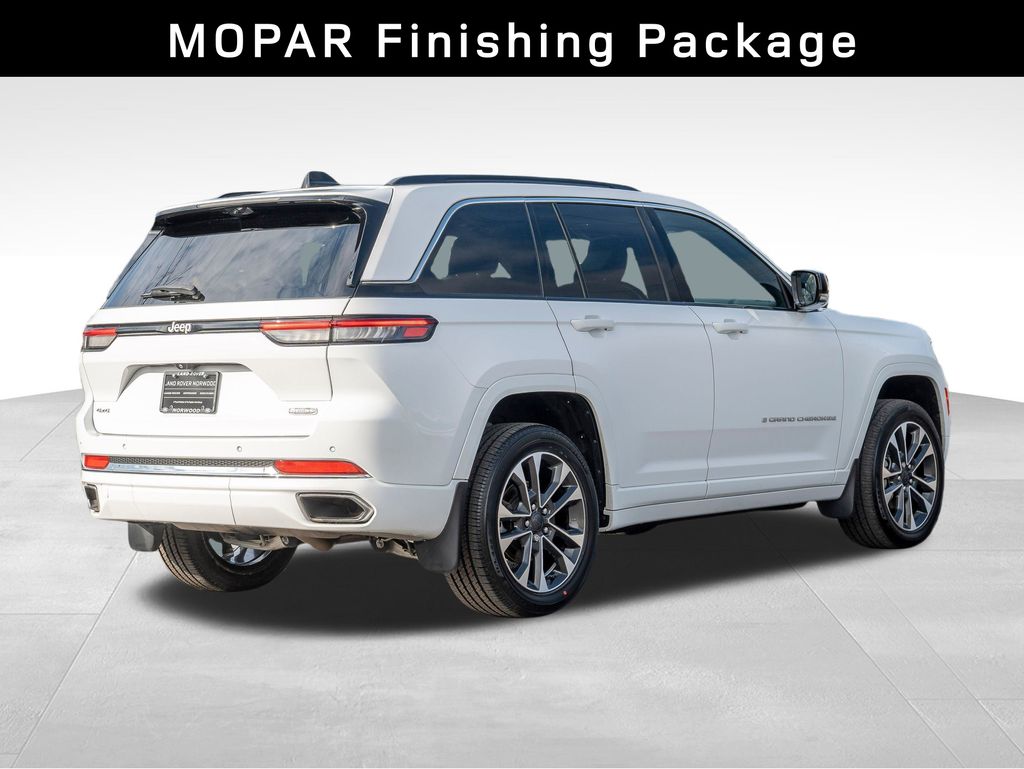 2024 Jeep Grand Cherokee Overland photo 4