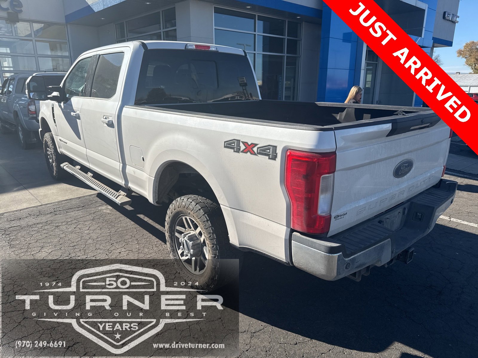 2017 Ford F-350 Platinum photo 4