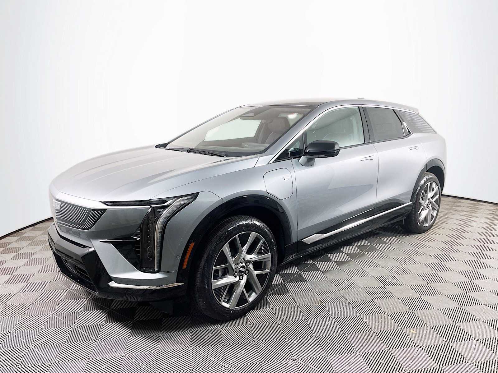 2026 Cadillac OPTIQ Luxury's photo