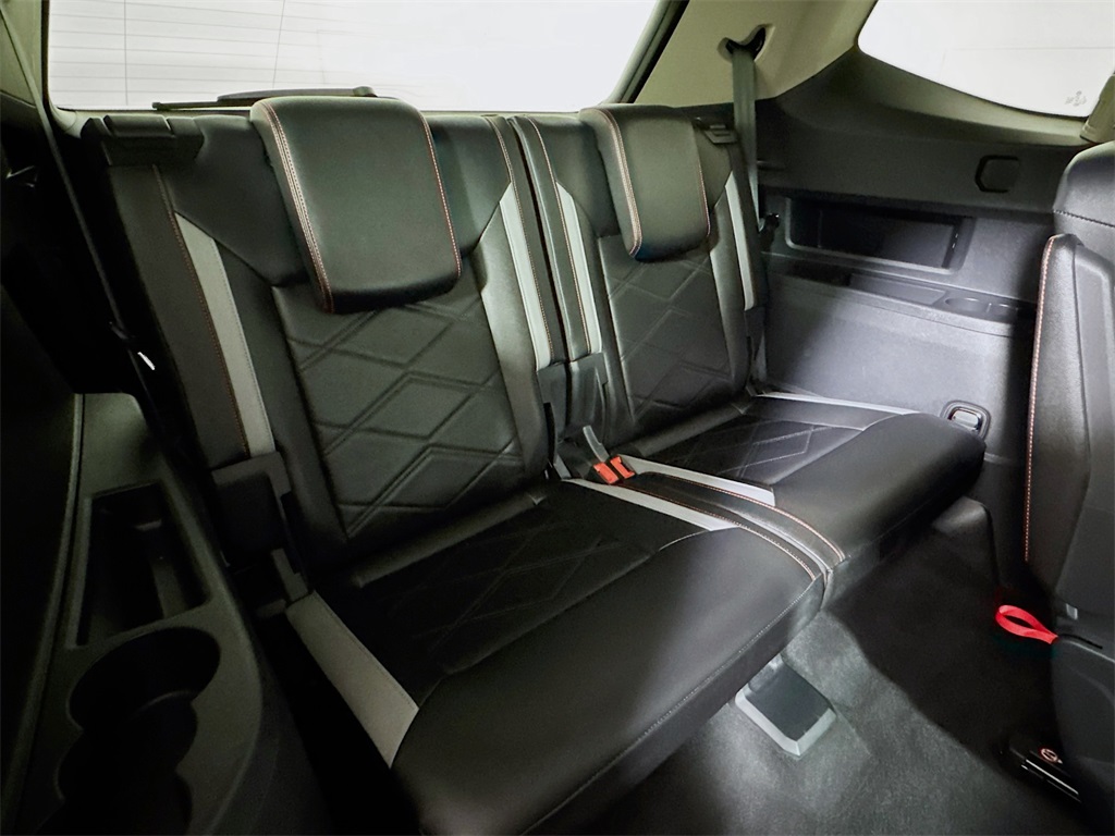 2025 Volkswagen Atlas Peak Edition SE photo 20
