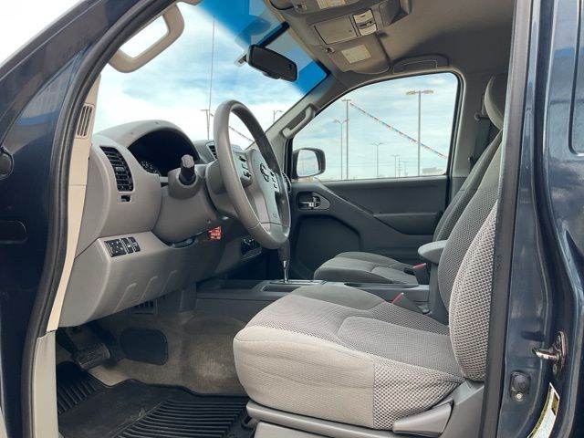 Used 2015 Nissan Frontier SV with VIN 1N6AD0EV1FN724575 for sale in Hutchinson, KS