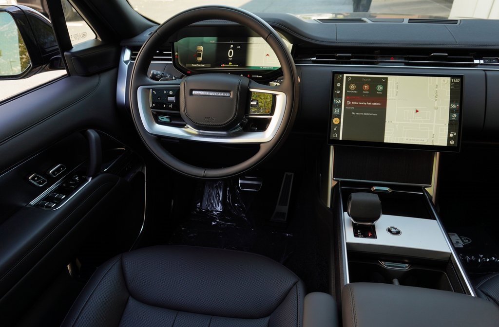 2025 LAND ROVER RANGE ROVER - Image 12