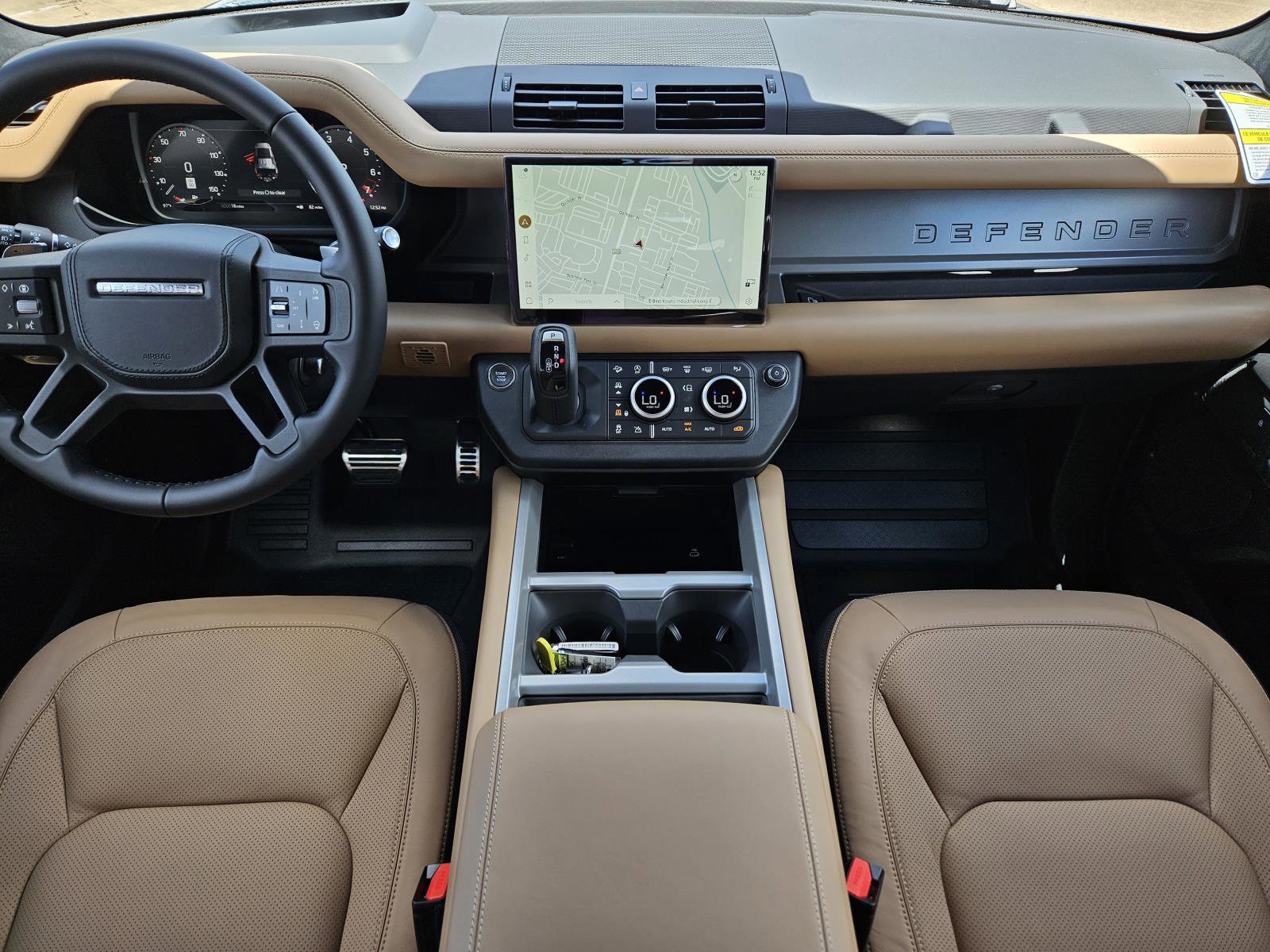 2025 Land Rover Defender 110 V8 photo 33