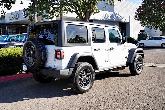 New 2026 Bright White Clear-Coat Exterior Paint Jeep Sport S image 9