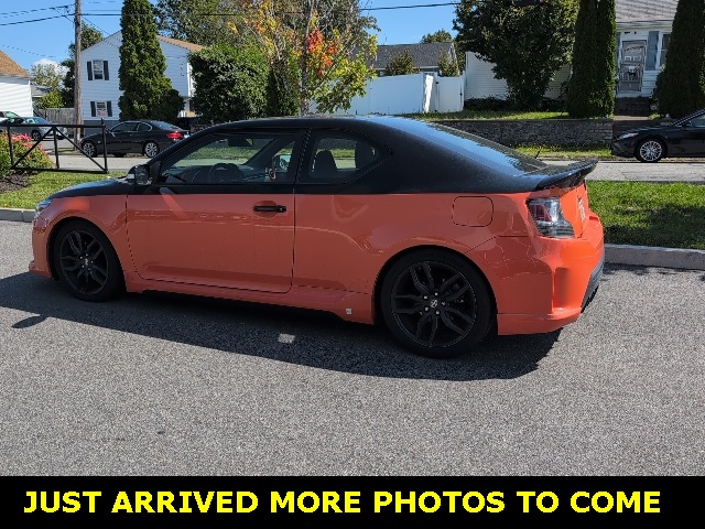 2015 Scion tC photo 2