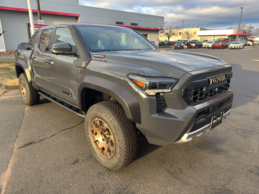 2025 Toyota Tacoma Trailhunter's photo