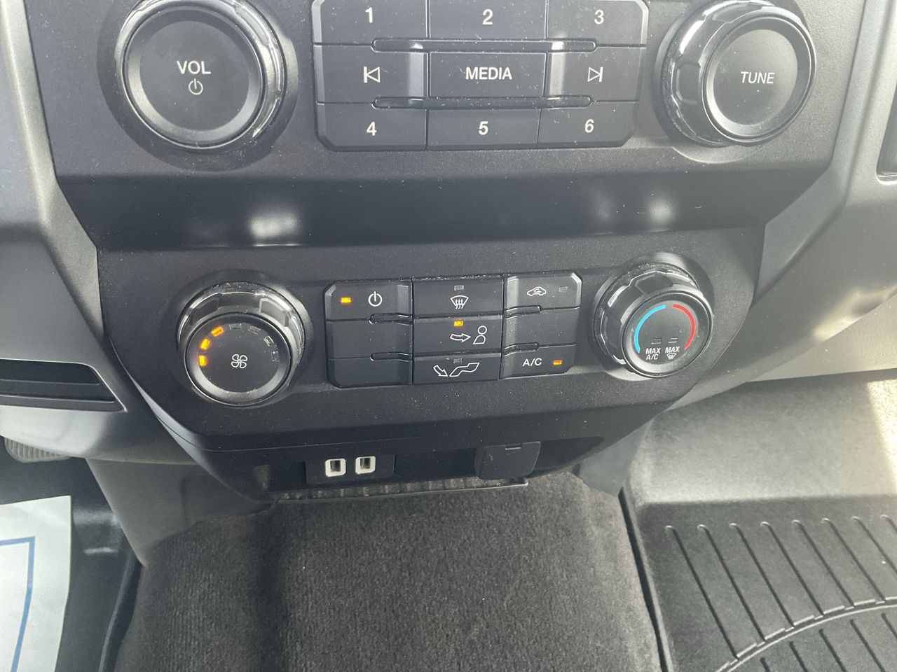 2020 Ford F-150 XL photo 16