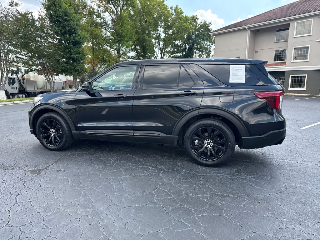2021 Ford Explorer ST photo 4