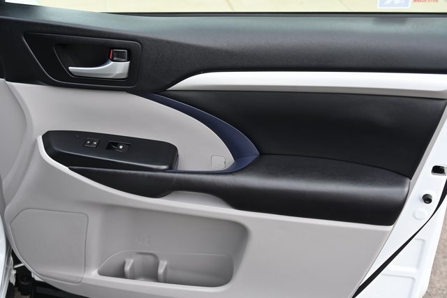 2019 Toyota Highlander XLE photo 18