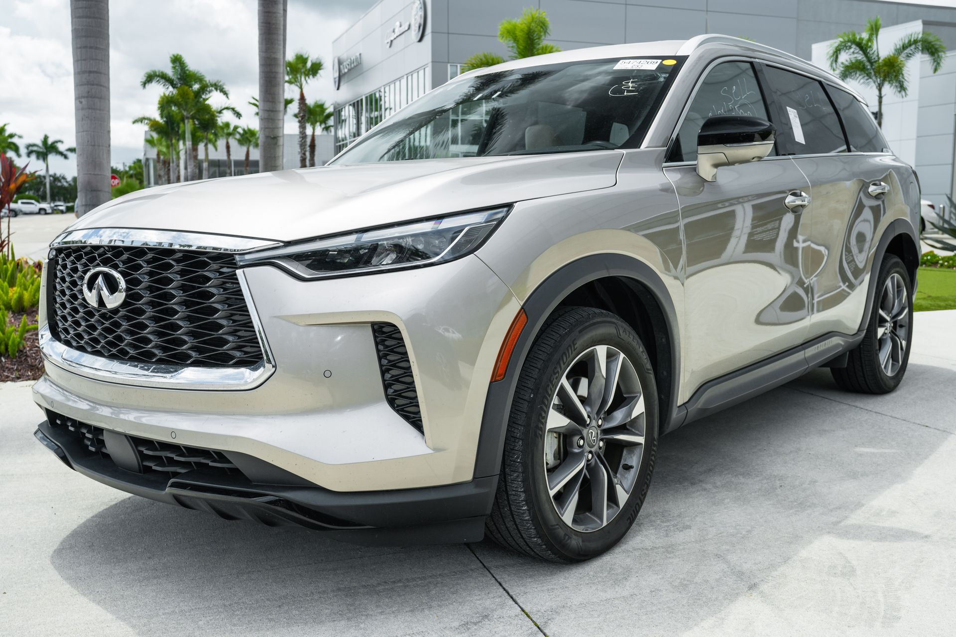 2024 Infiniti QX60 Luxe photo 4