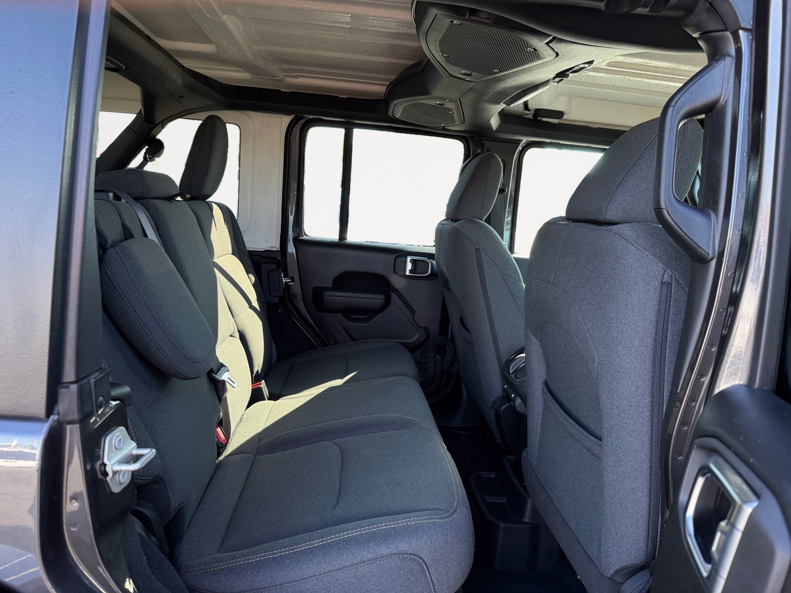2024 Jeep Wrangler Sport S 4xe photo 18