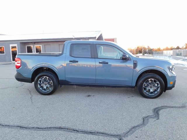2025 Ford Maverick XLT photo 2
