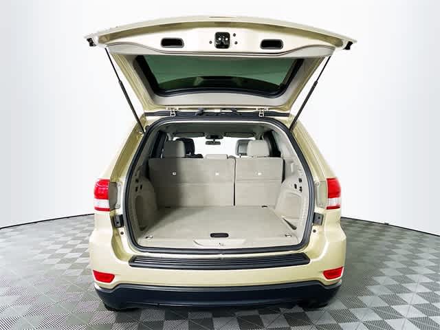 2011 Jeep Grand Cherokee Laredo photo 22