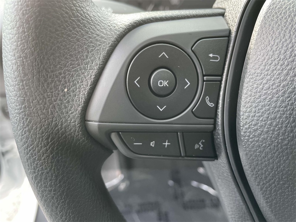 2025 Toyota Corolla LE photo 21