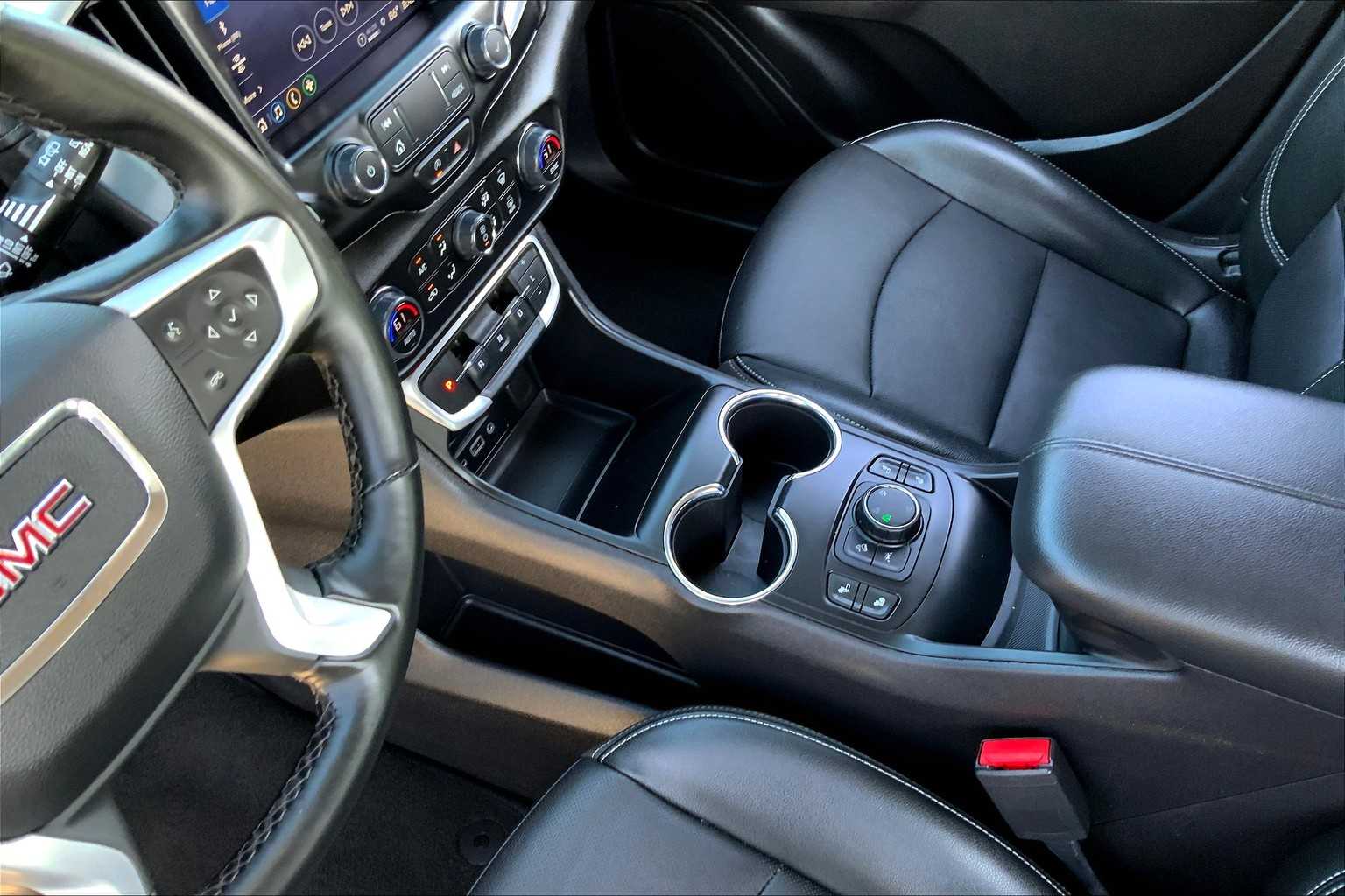 2024 Gmc Terrain SLT photo 14