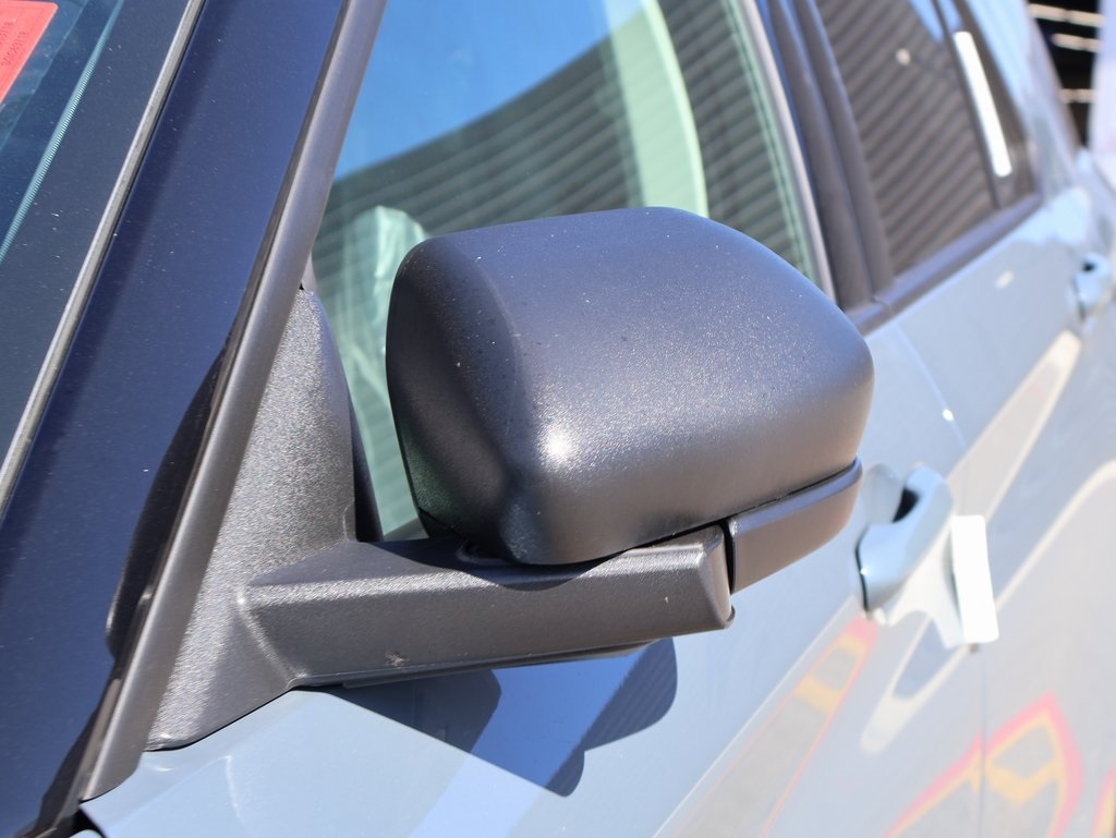 2025 Ford Explorer photo 3