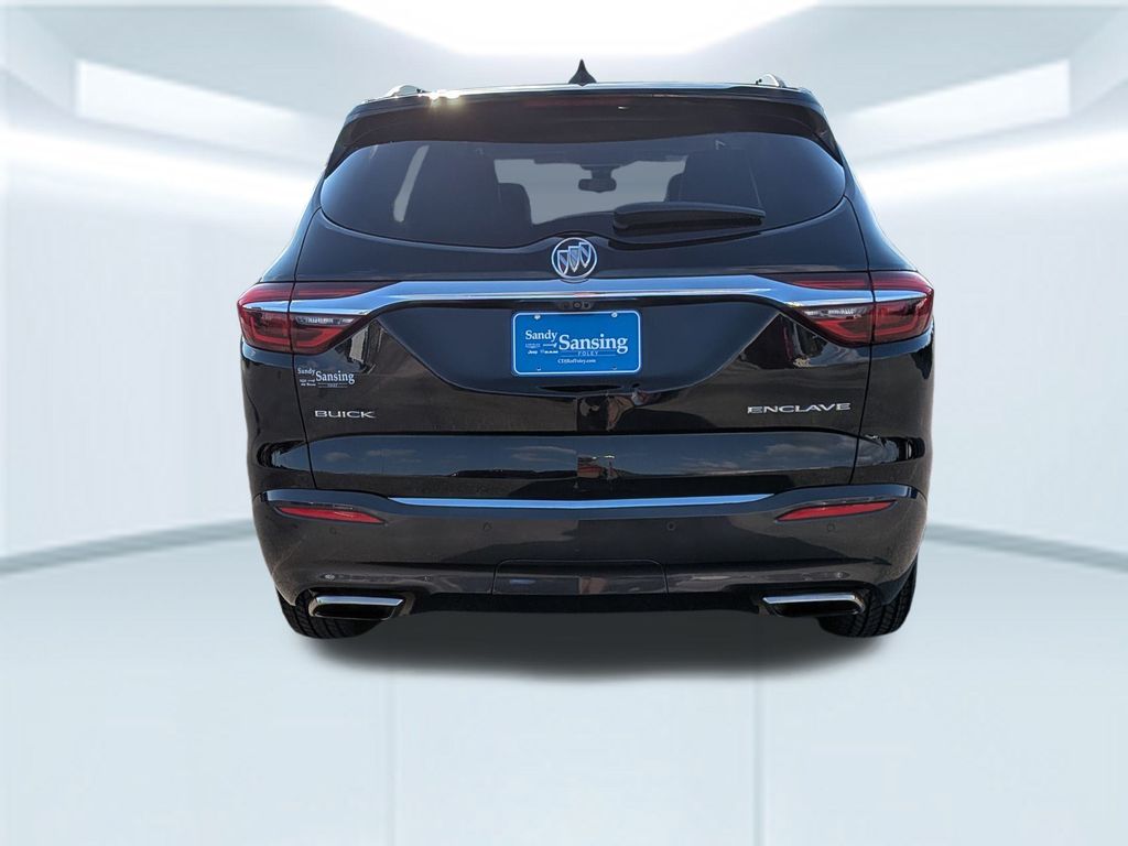 2018 Buick Enclave Essence photo 4