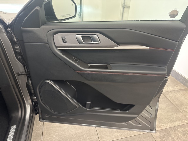 2025 Ford Explorer ST-Line photo 20