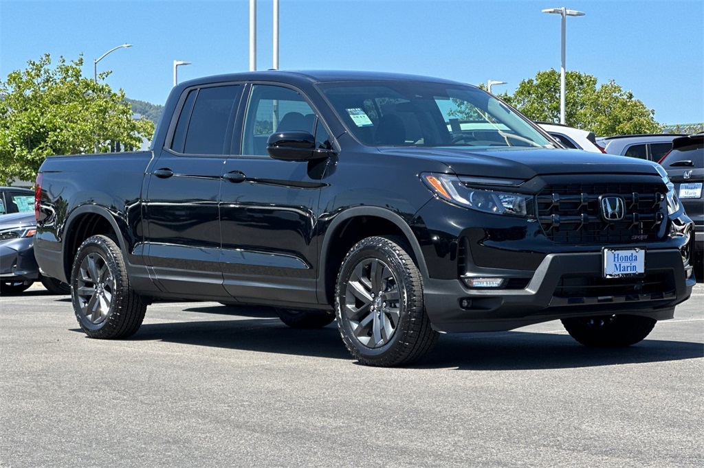 2025 Honda Ridgeline Sport photo 2