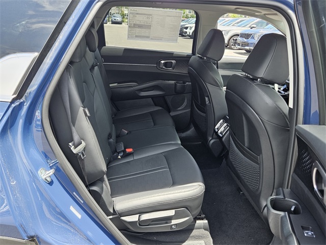 2025 Kia Sorento S photo 10