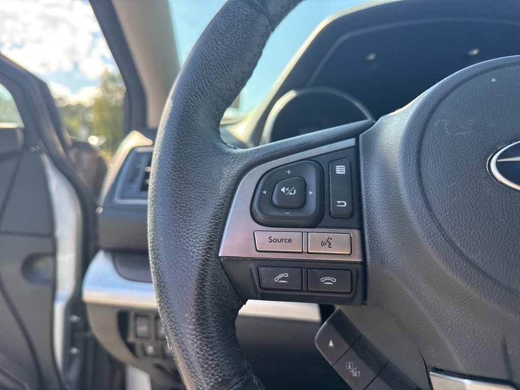 2017 Subaru Outback 3.6R Limited photo 7