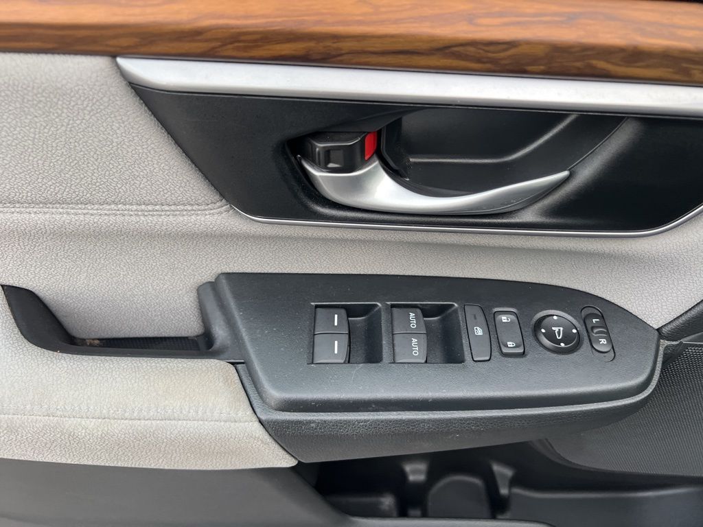2017 Honda CR-V EX photo 17
