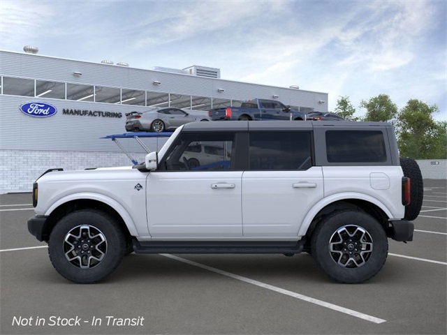 2025 Ford Bronco Outer Banks photo 3