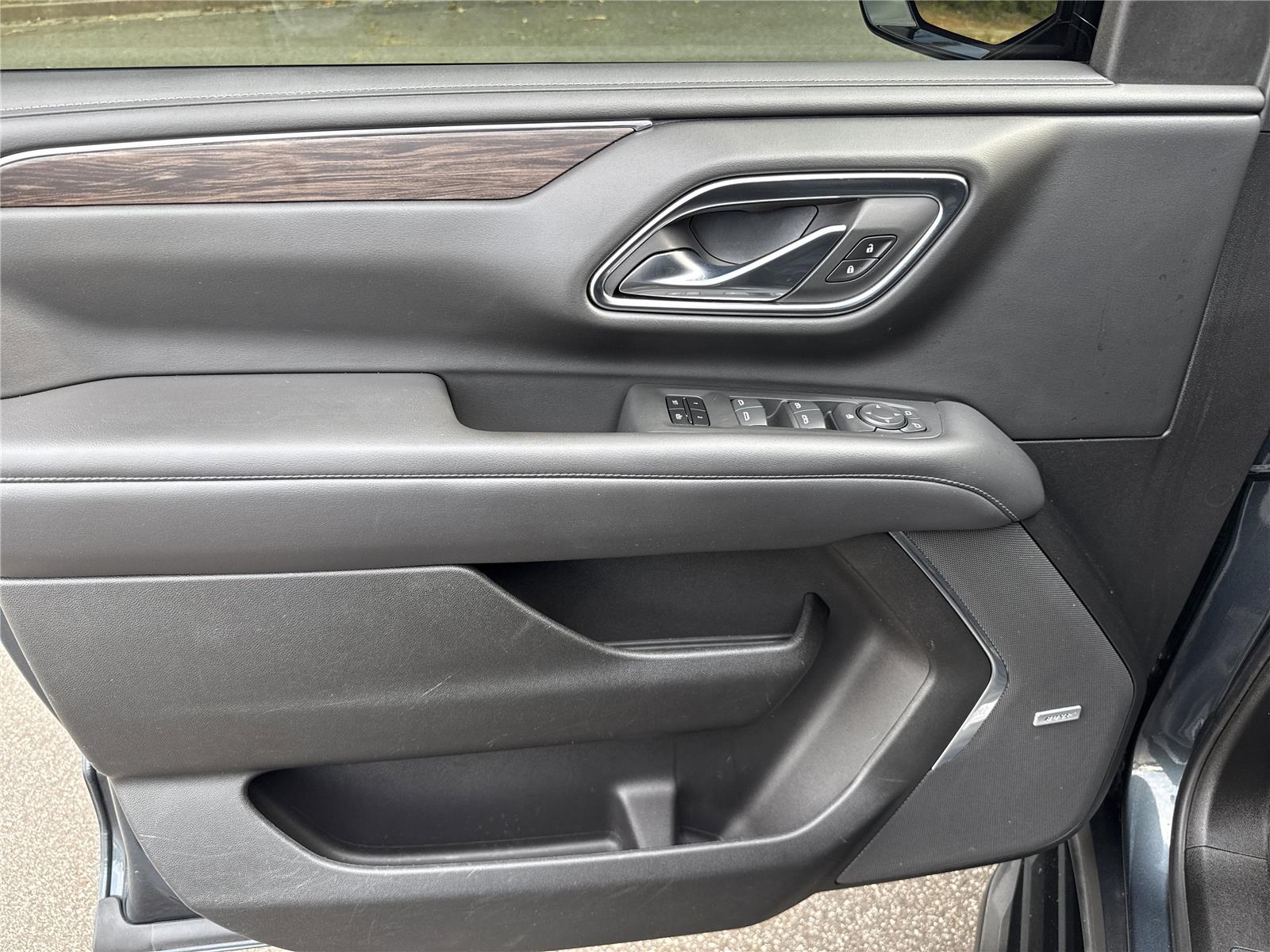 2021 Chevrolet Suburban 1500 LT photo 16