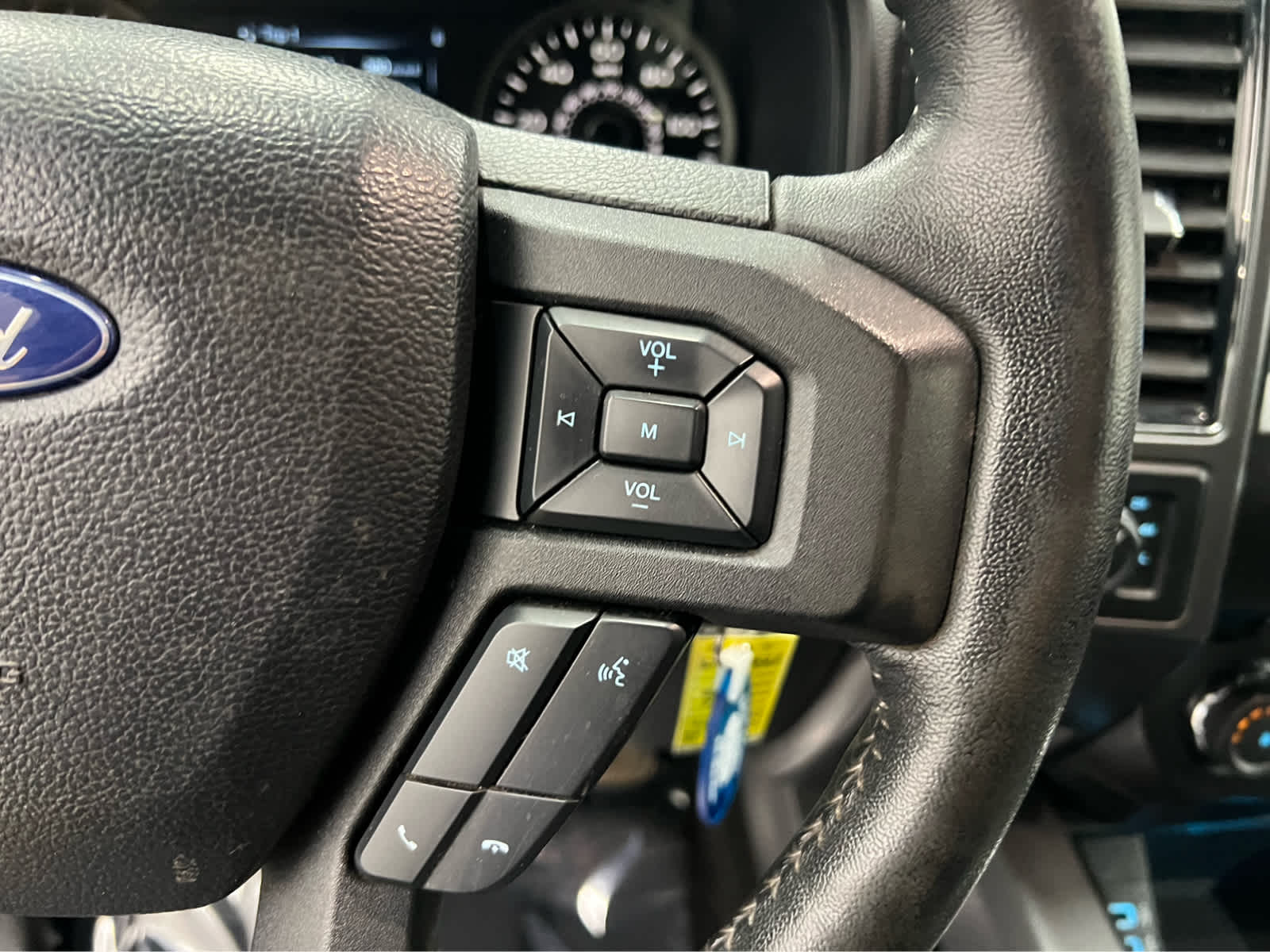2018 Ford F-150 XLT photo 16