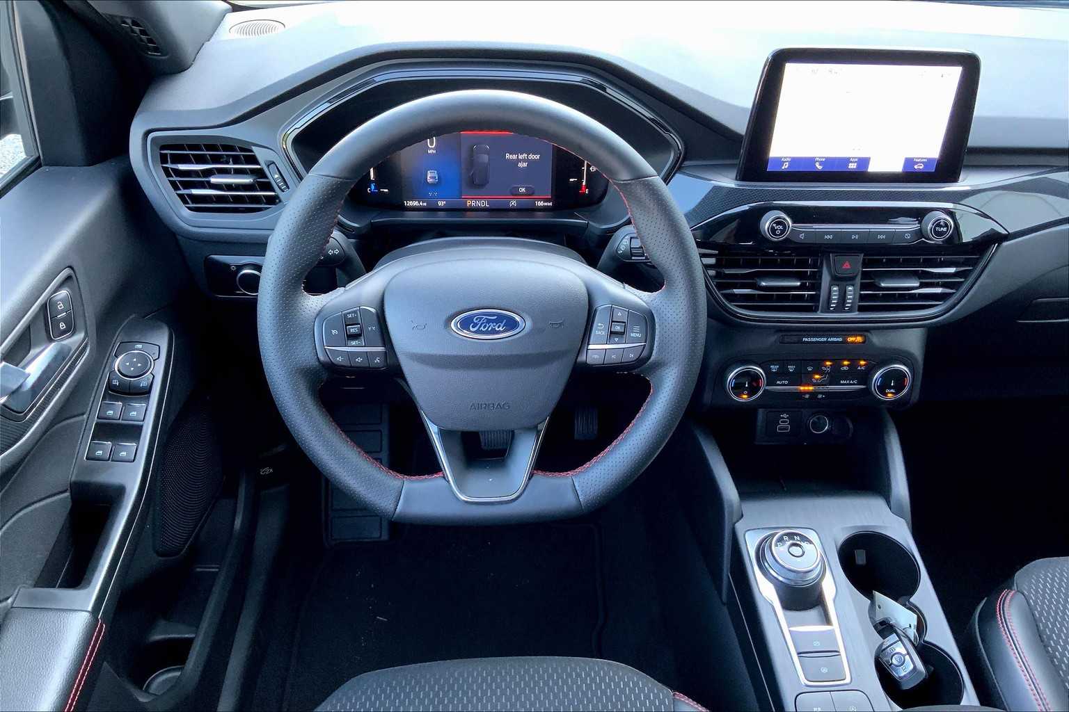 2025 Ford Escape ST-Line photo 5