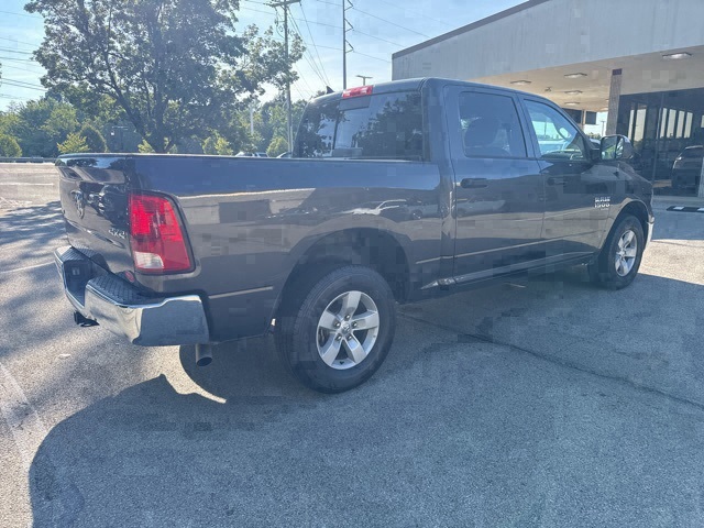 2023 Ram 1500 Classic SLT photo 3