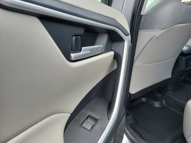 2024 Toyota RAV4 XLE Premium photo 12