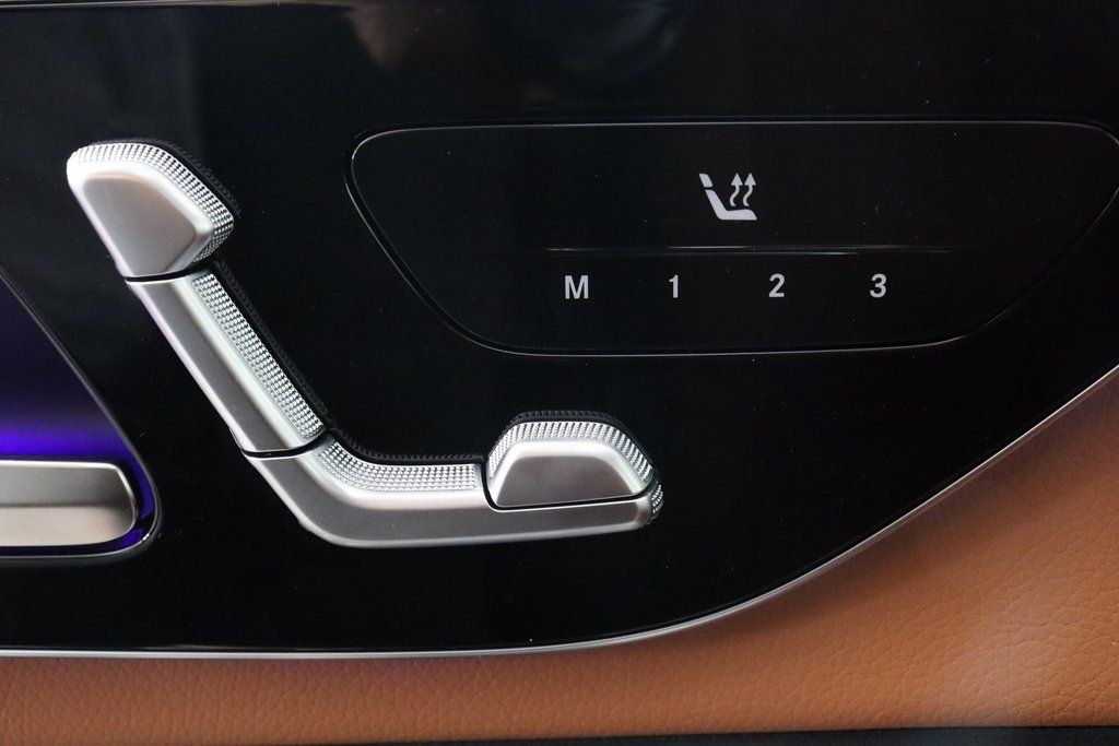2026 Mercedes Benz GLC 300 4MATIC photo 3