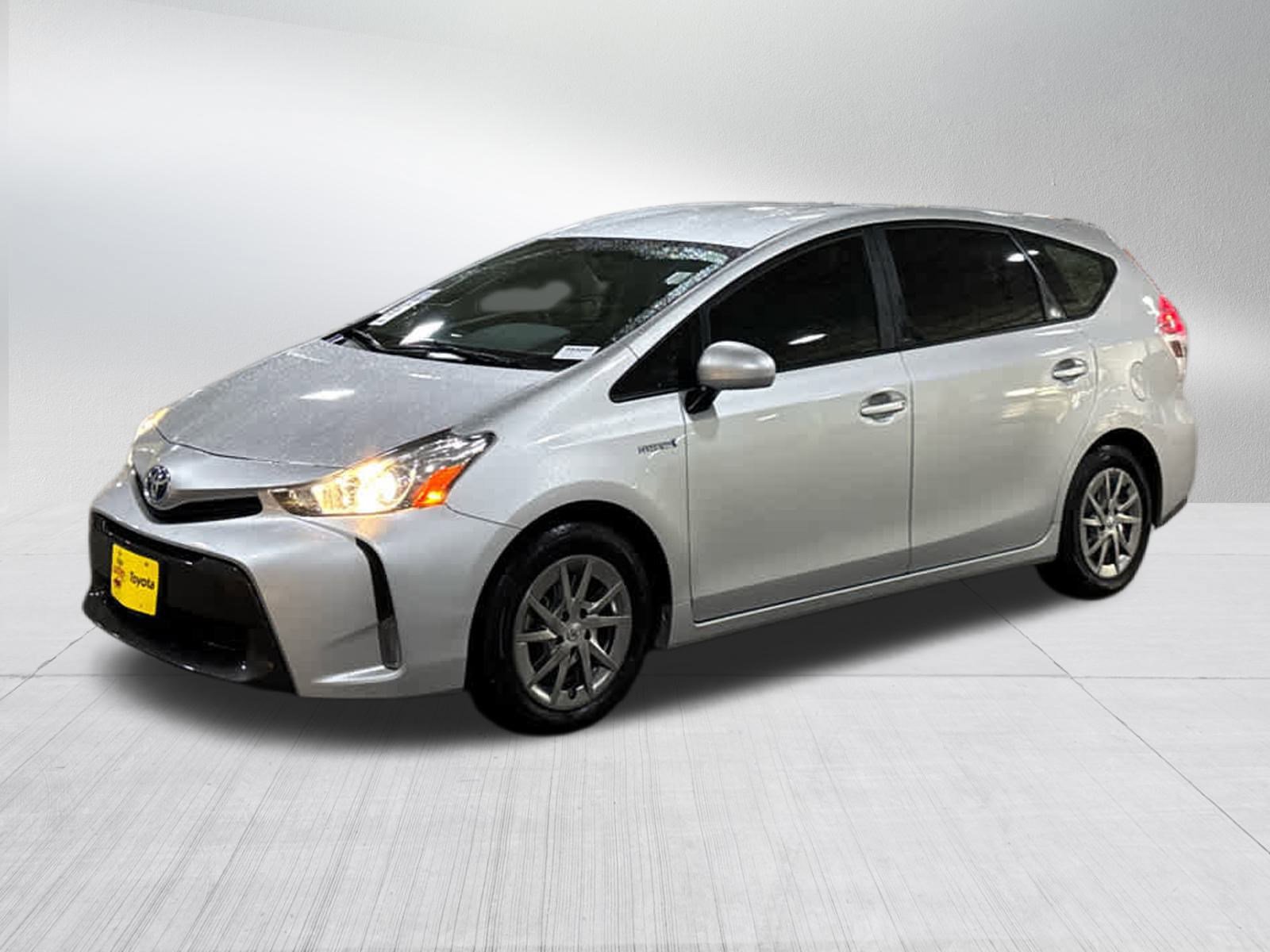 2017 Toyota Prius V Three photo 2