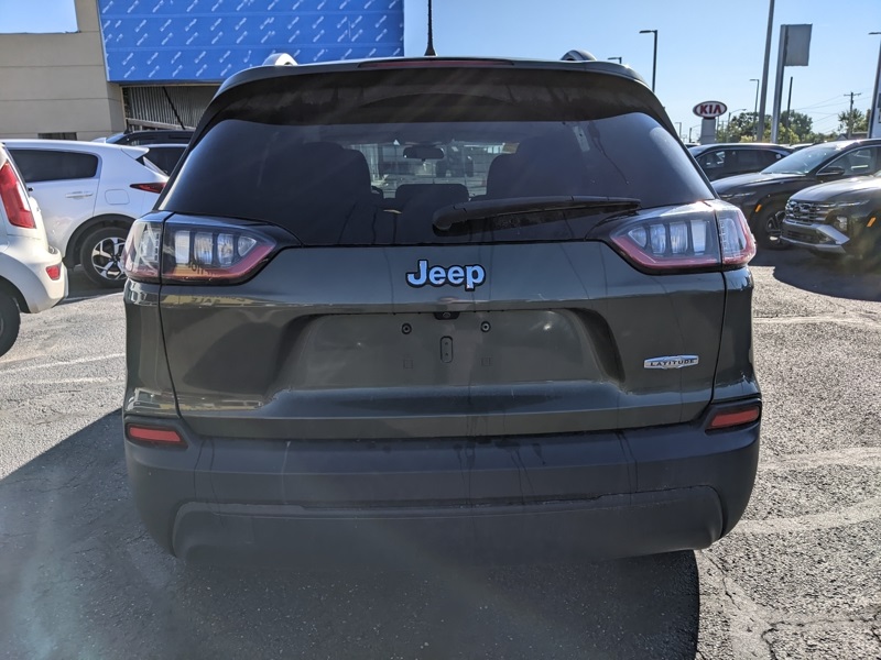 2019 Jeep Cherokee Latitude photo 2