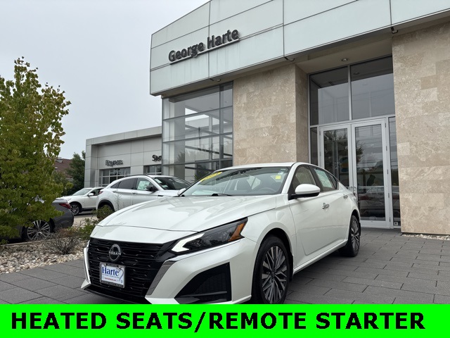 2023 Nissan Altima 2.5 SV photo 3