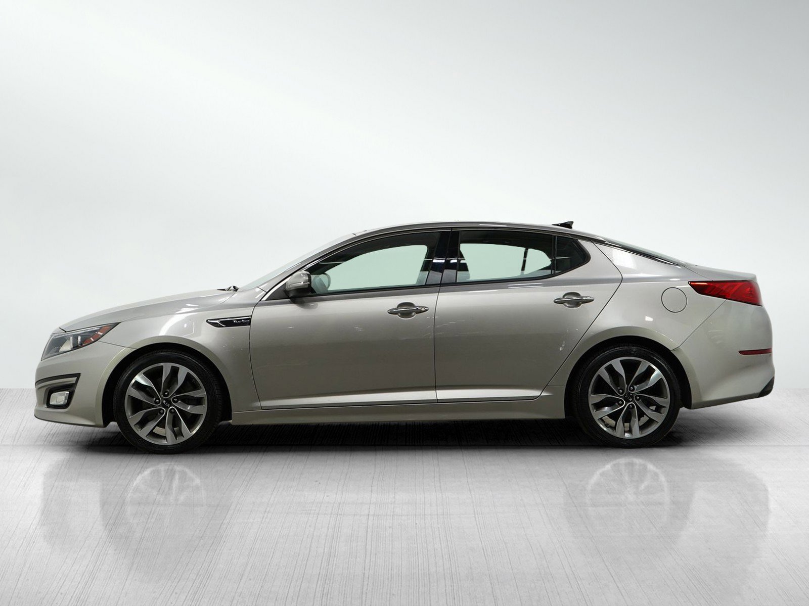 Used 2015 Kia Optima SX with VIN 5XXGR4A68FG426704 for sale in Burnsville, Minnesota