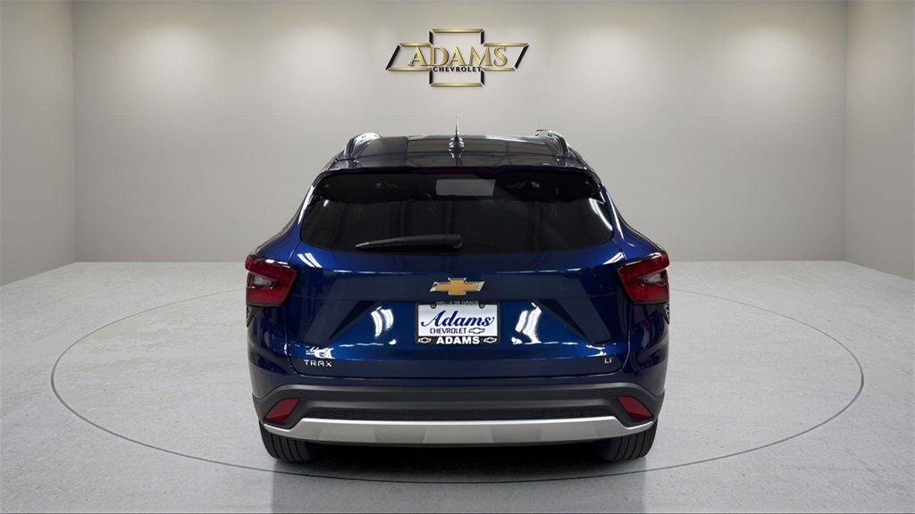 2024 Chevrolet Trax LT photo 4