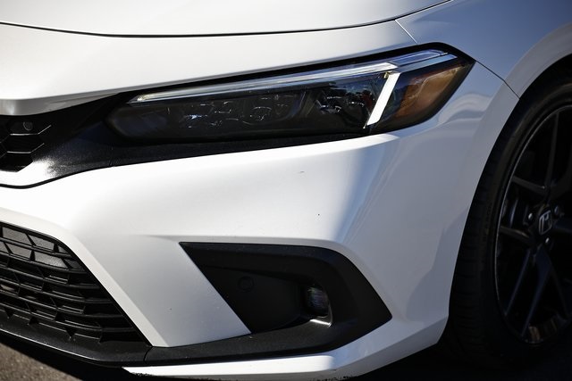 2023 Honda Civic Sport Touring photo 2