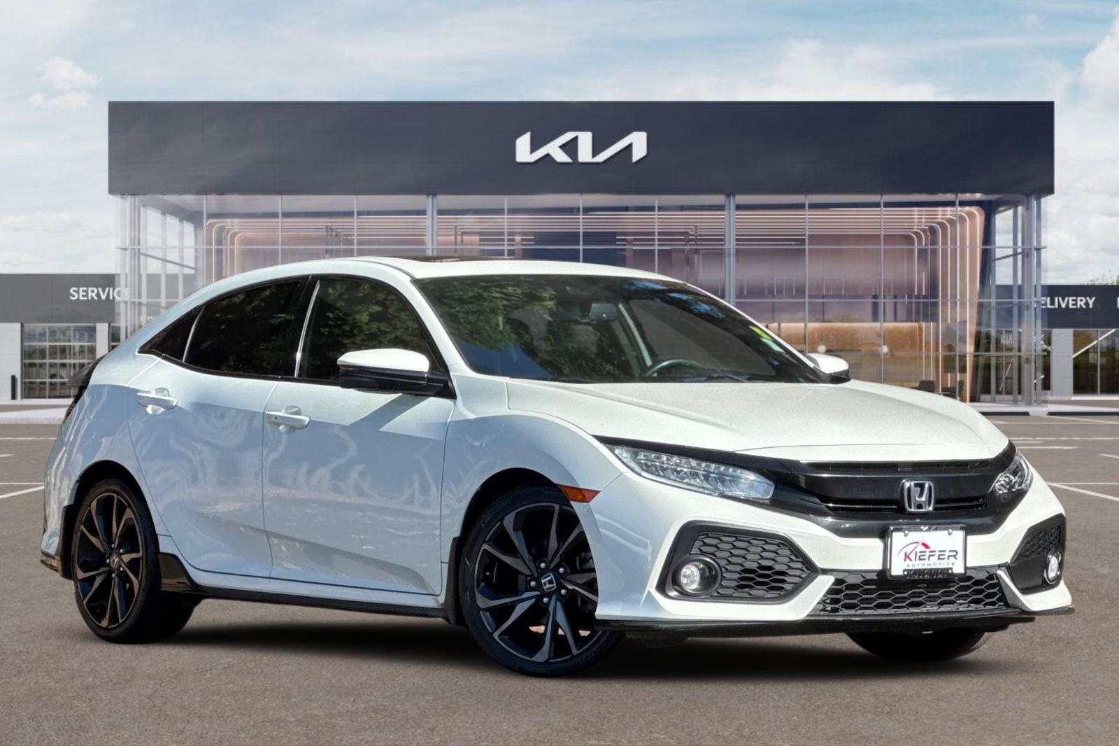 2019 Honda Civic Sport Touring photo 2