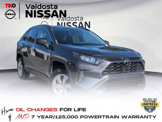 2021 Toyota RAV4 LE's photo