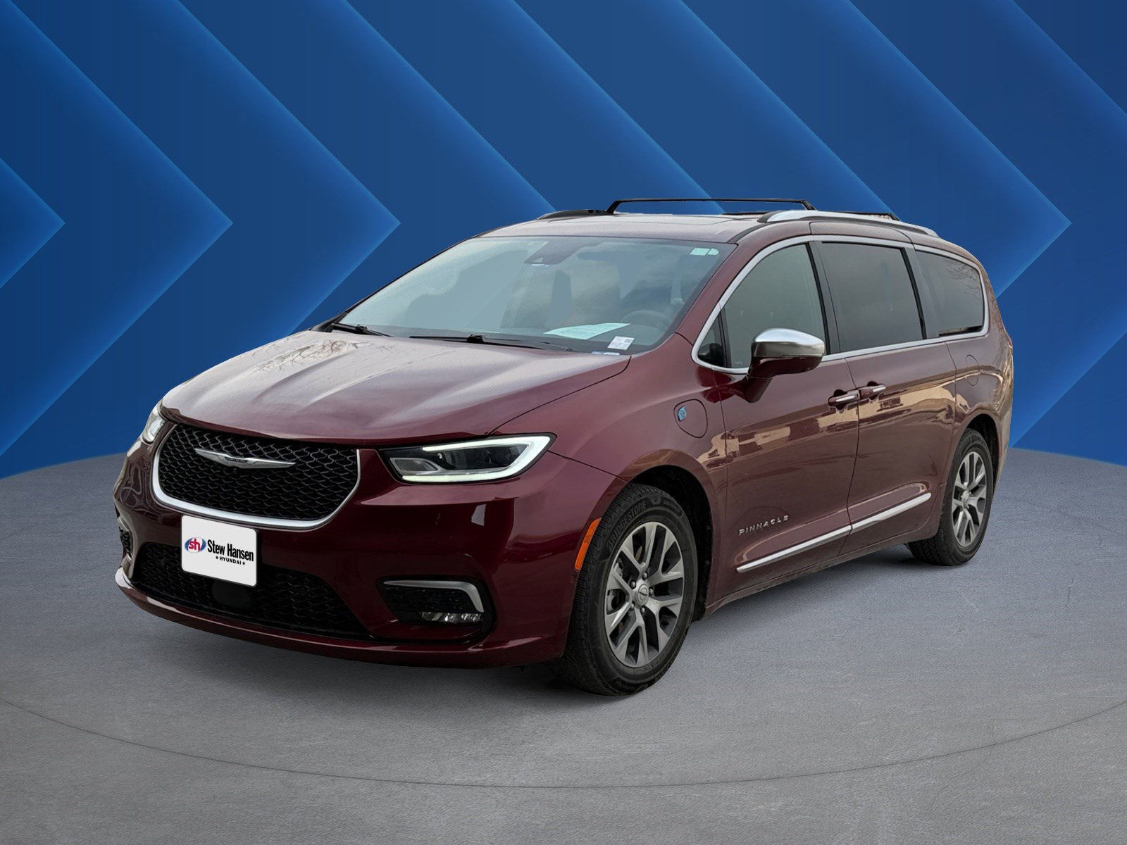 2022 Chrysler Pacifica Hybrid Pinnacle Hybrid's photo