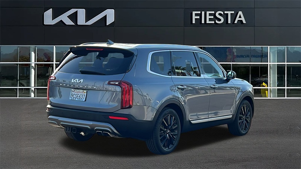 2022 Kia Telluride SX photo 3