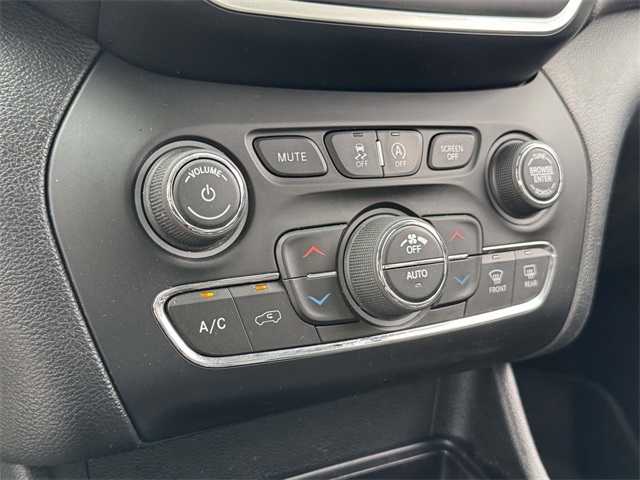 2019 Jeep Cherokee Latitude photo 5