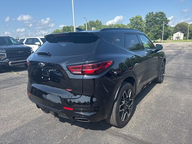 2023 Chevrolet Blazer RS photo 3