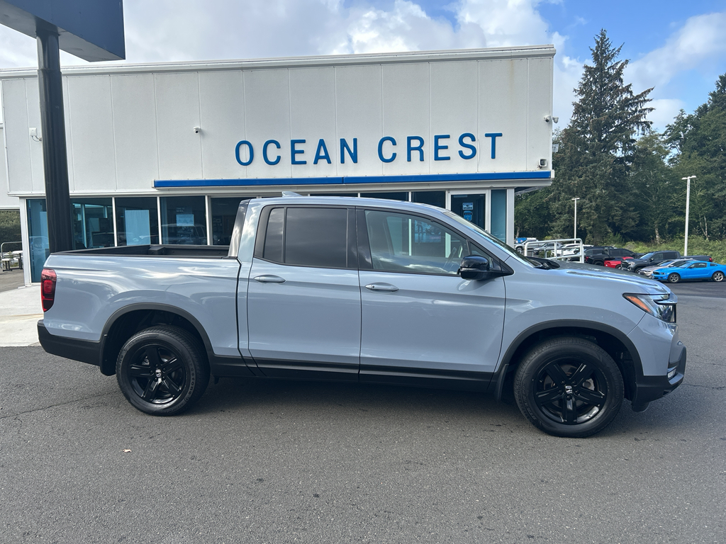 2022 Honda Ridgeline Black Edition's photo