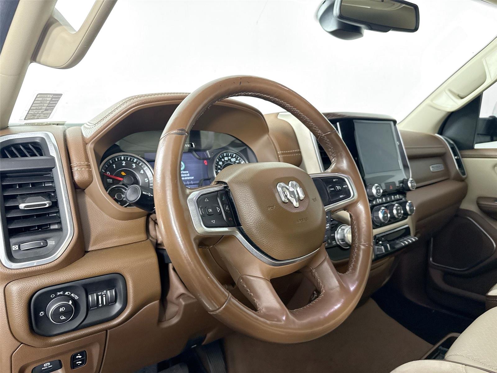 2019 Ram 1500 Laramie photo 10