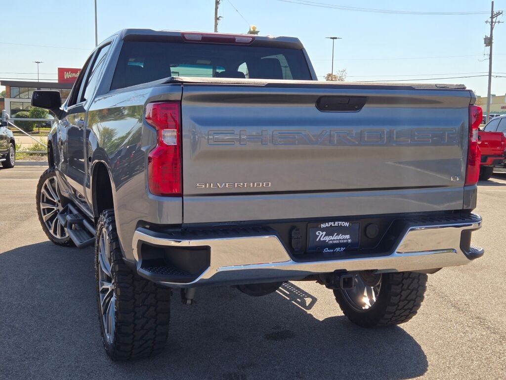 2022 Chevrolet Silverado 1500 LT photo 12